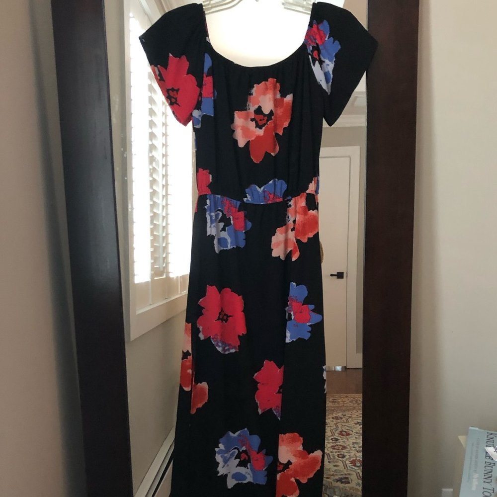 Floral off-shoulder maxi dress with elastic waist